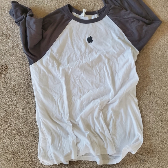 Apple Other - Apple Employee Baseball Tee🤩🤩🤩🤩